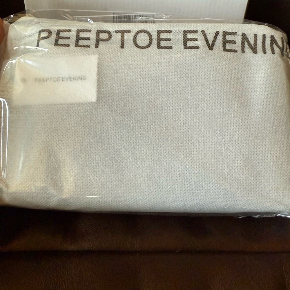 Peeptoe Evening Acrylic Black Clutch/Crossbody Bag with Gold Chain NWT - Picture 8 of 8